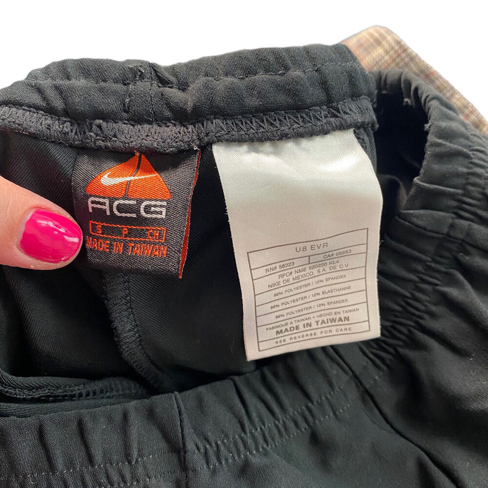 Nike ACG Small Cycling Shorts Biker Padded Black Logo Vintage - Picture 2 of 9